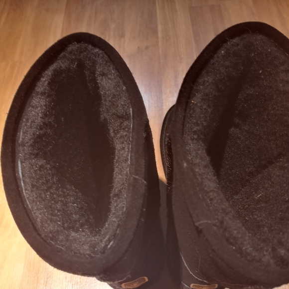 Bearpaw size 9 boots - Picture 3 of 5